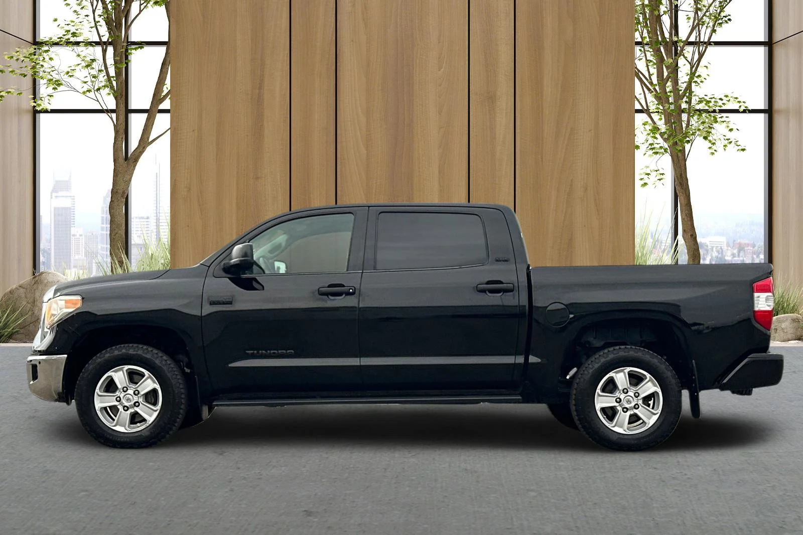 Used 2017 Black Toyota SR5 image 7