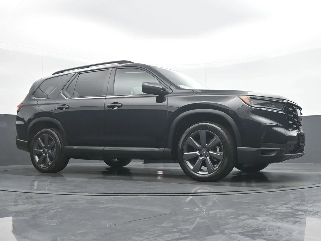 Used 2025 Black Honda Sport image 33