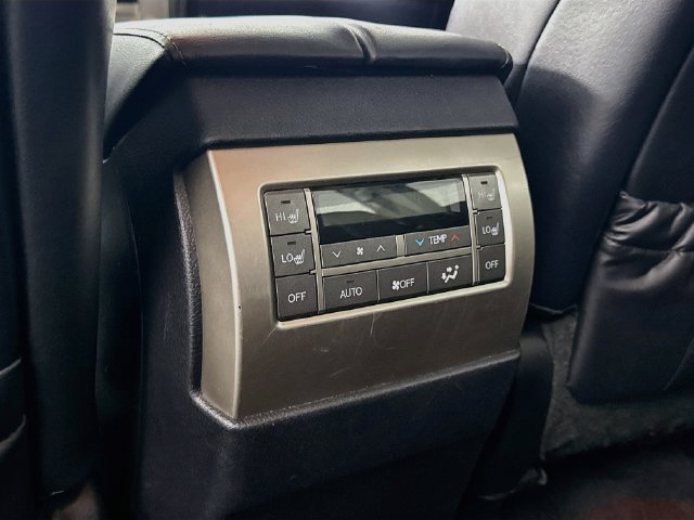 Used 2015 Silver Lexus 460 Luxury image 27