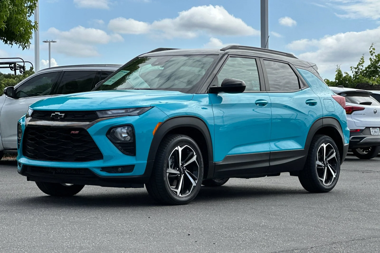 Used 2022 Oasis Blue Chevrolet RS image 8