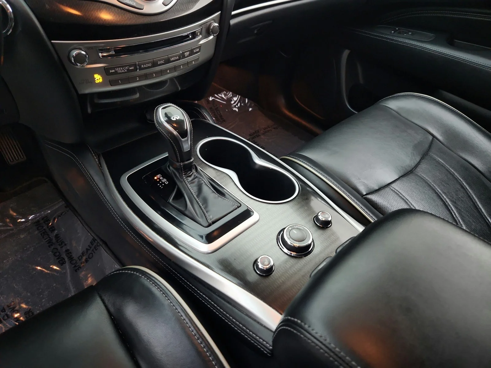 Used 2017 Graphite Shadow INFINITI  image 19
