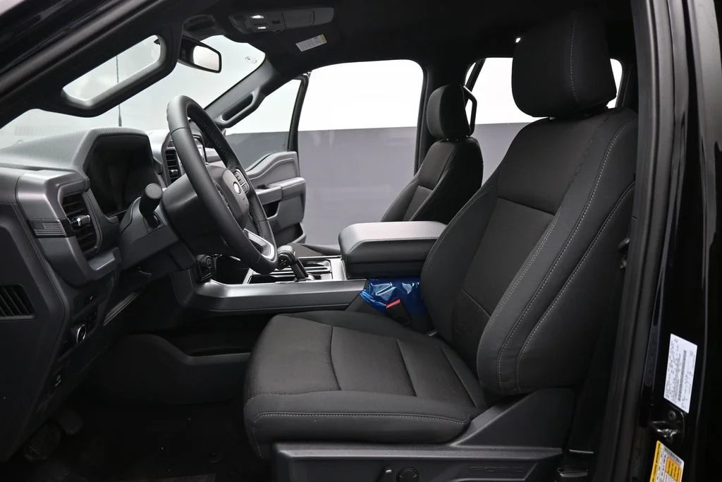 New 2026 Agate Black Metallic Ford XLT image 9