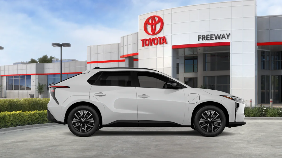 New 2026 Wind Chill Pearl Toyota XLE image 12