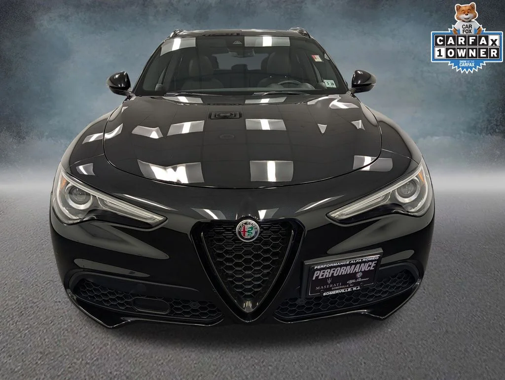 Used 2023 Black Alfa Romeo  image 2
