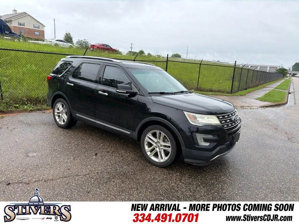 Used 2016 Black Ford XLT image 5