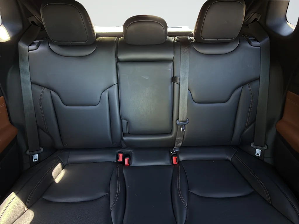 Used 2024 White Jeep Limited image 24