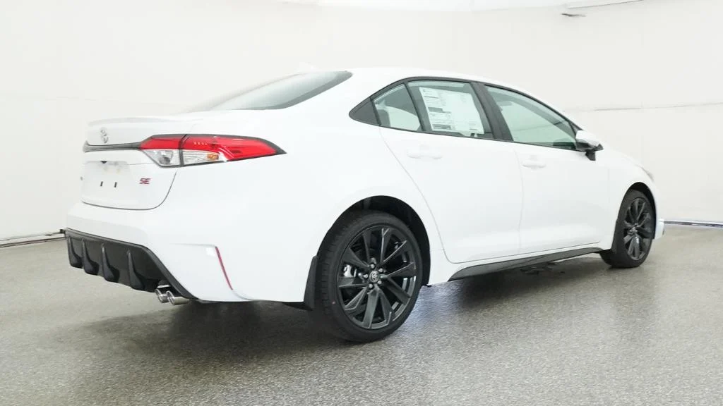 New 2026 Ice Cap Toyota SE image 5