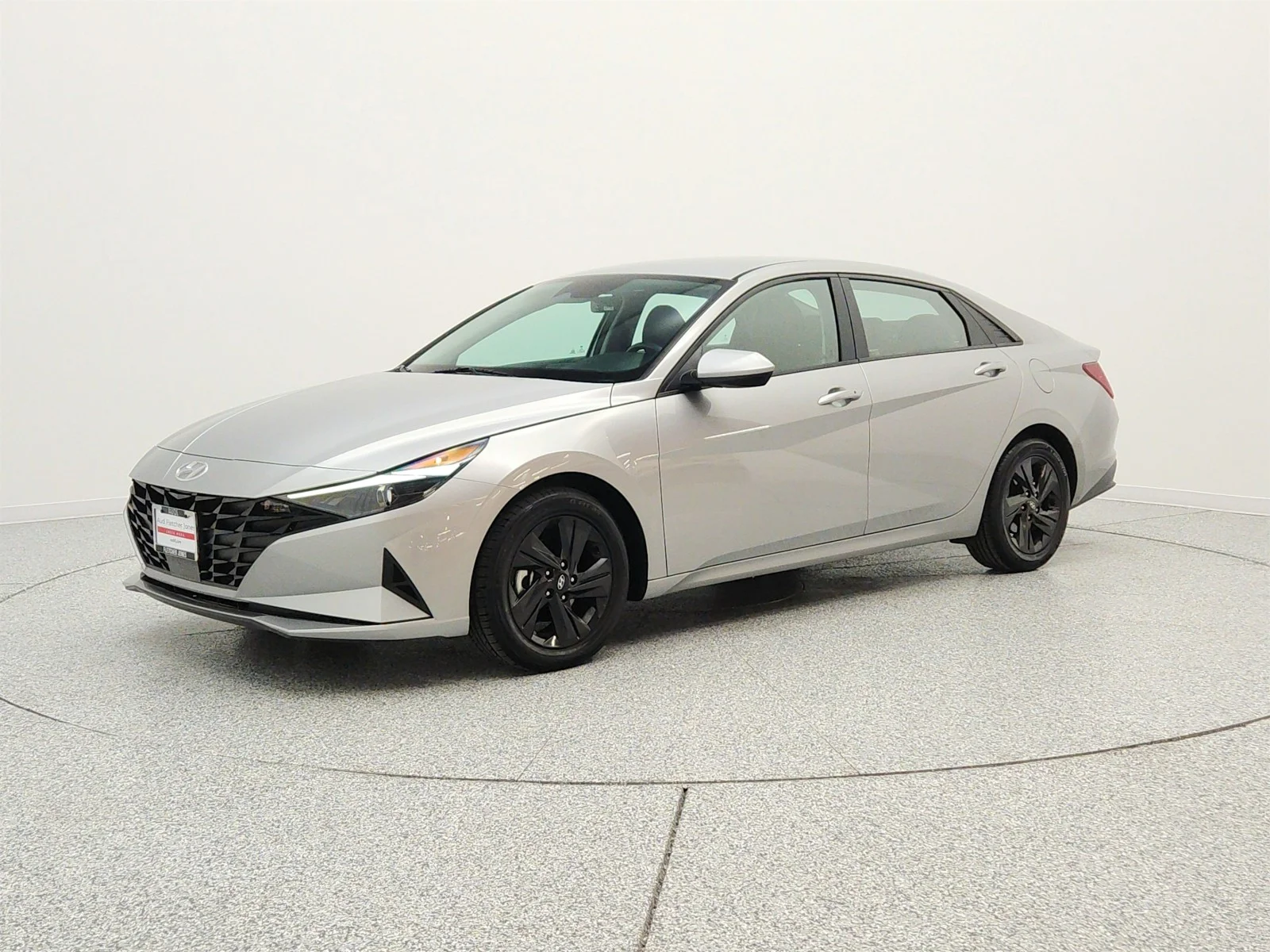 Used 2021 Shimmering Silver Pearl Hyundai SEL IVT image 1
