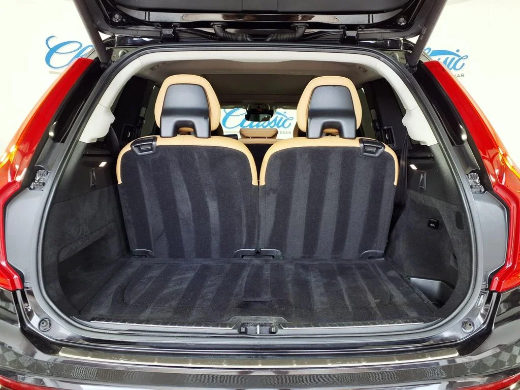 Used 2016 Black Volvo T6 Momentum image 10