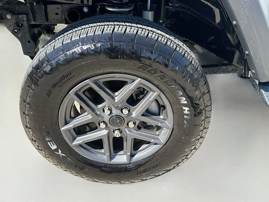 Used 2019 Bright White Clearcoat Jeep Sport S image 29