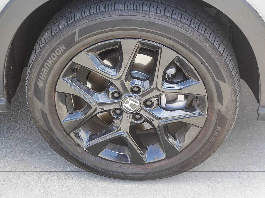 Used 2023  Honda Sport image 12