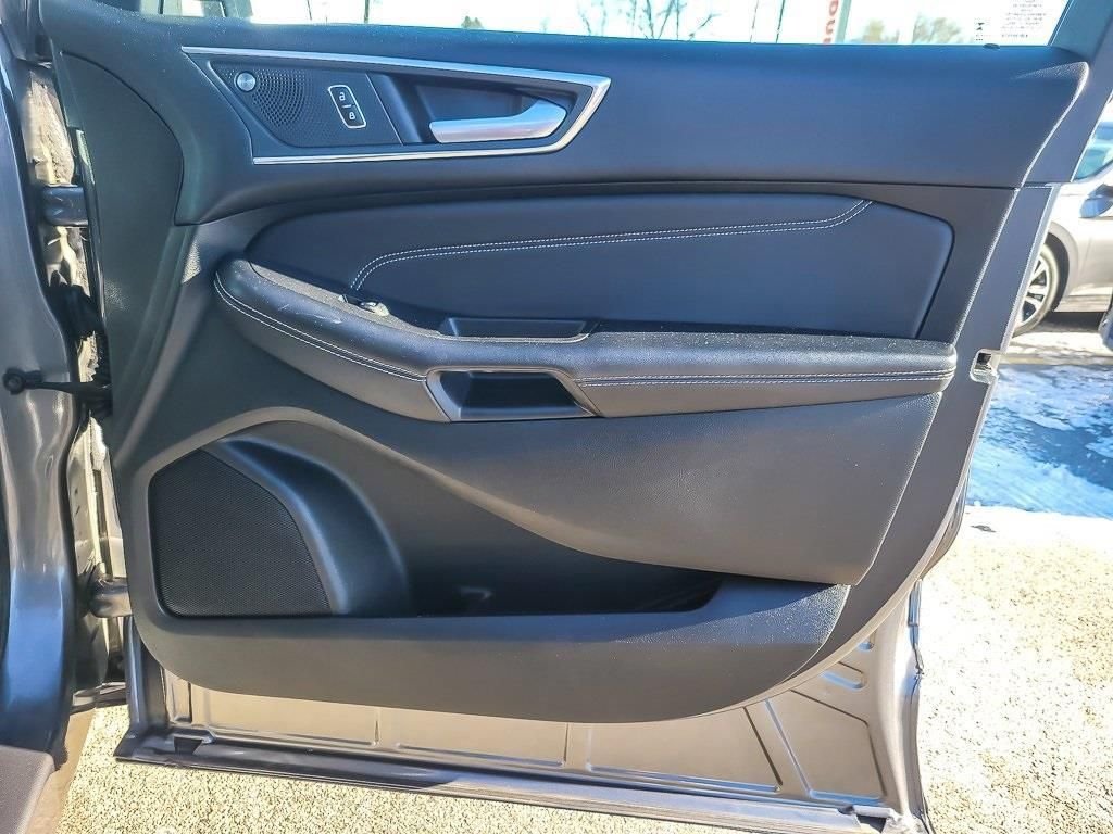 2023 Ford Edge Titanium - Photo 21