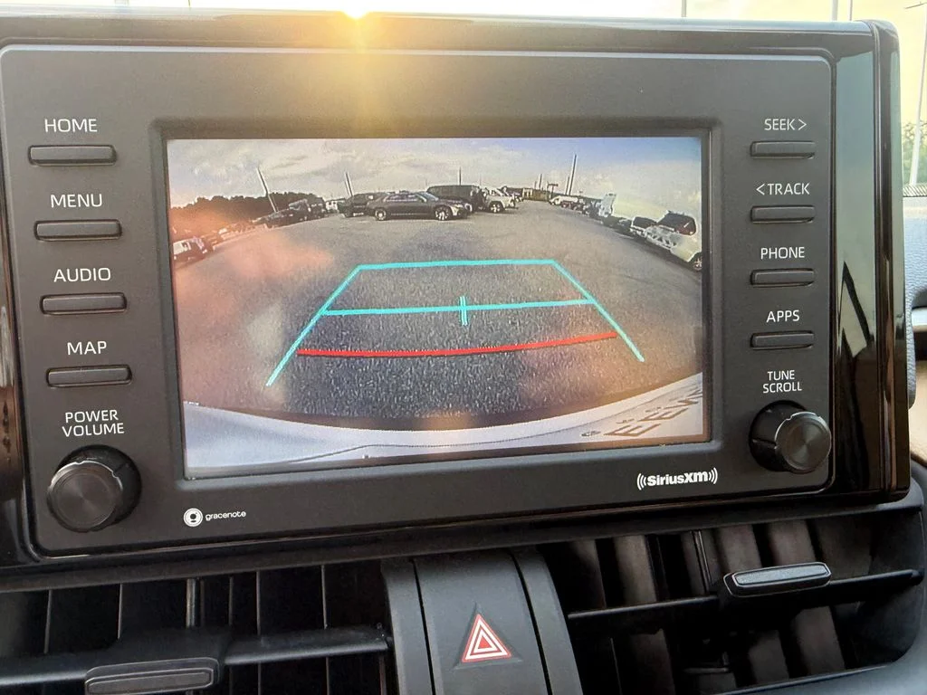 Used 2022 White Toyota XLE image 13