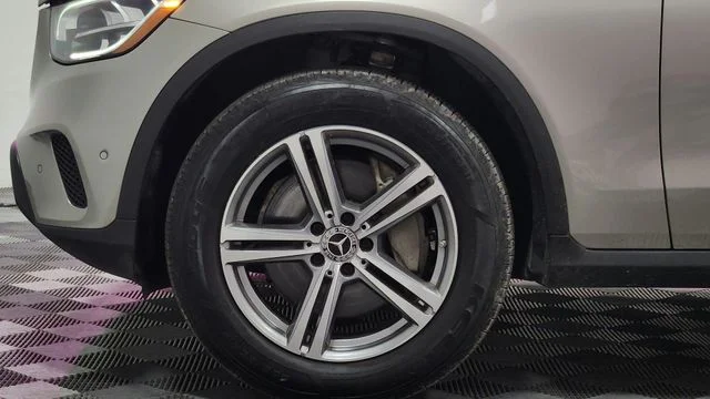 2021 Mercedes-Benz GLC GLC300 - Photo 24