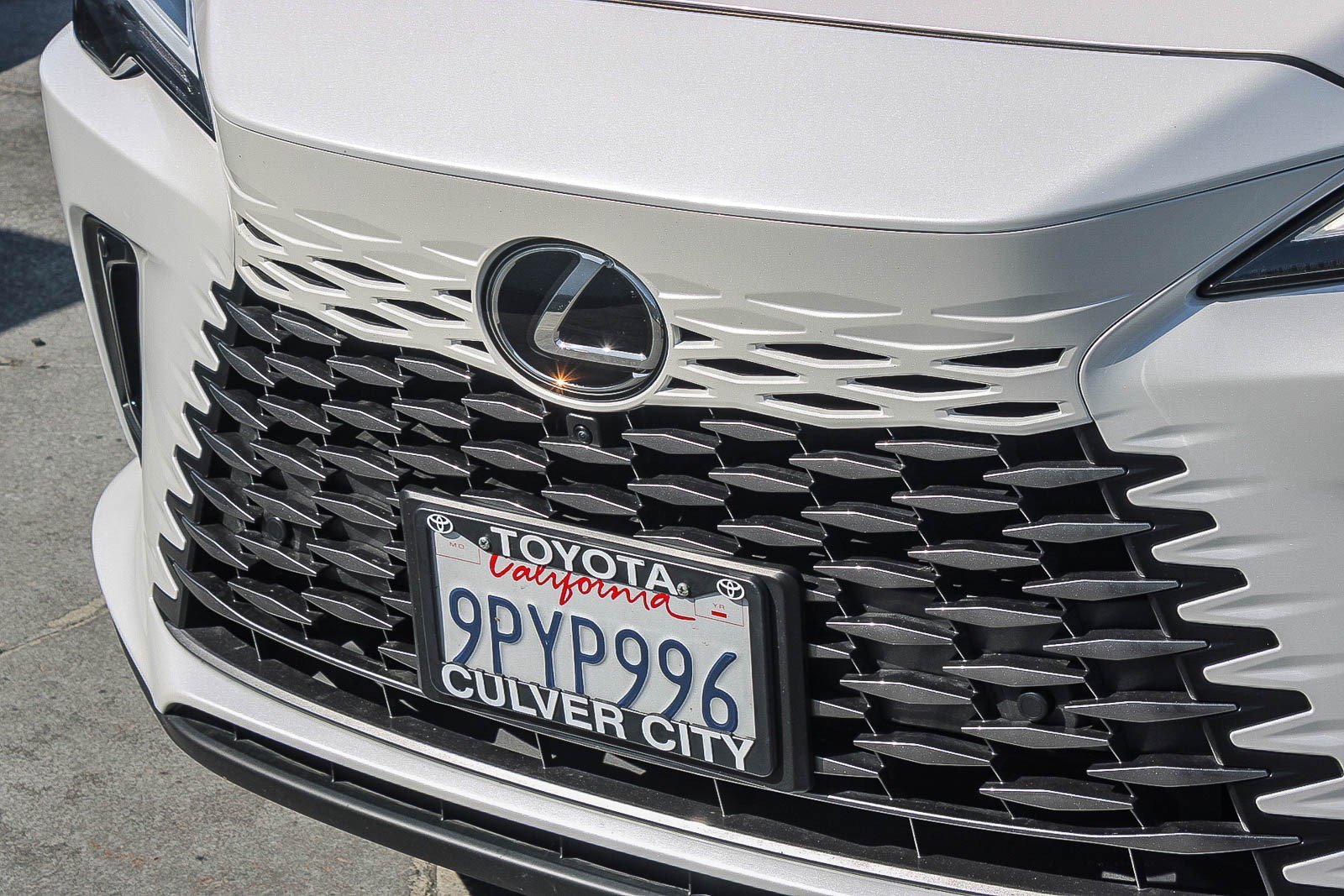 Used 2024 White Pearl Lexus RX 350h Premium Plus image 5