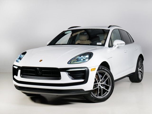 2026 Porsche Macan Base