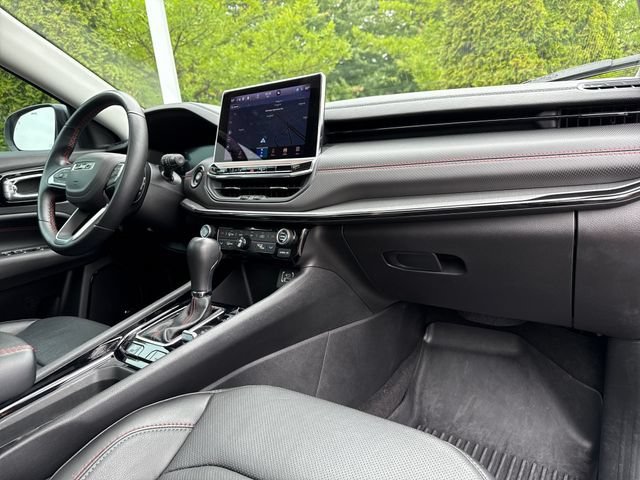 Used 2022 Granite Crystal Metallic Clearcoat Jeep Trailhawk image 24