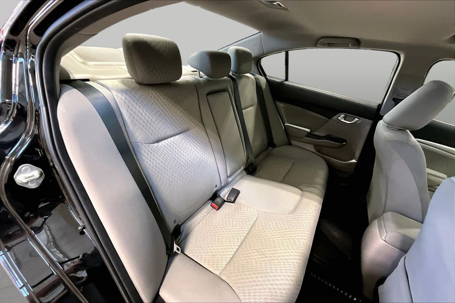 Used 2015 Alabaster Silver Metallic Honda EX image 14