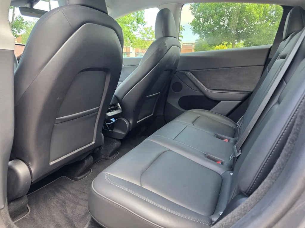 Used 2023  Tesla Long Range image 28