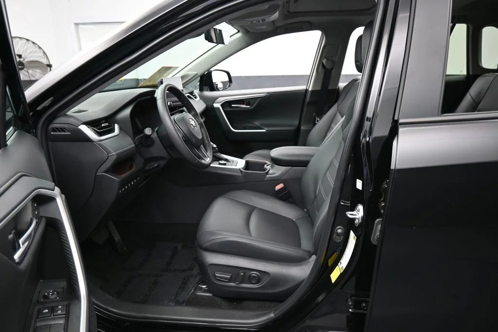 Used 2025 Midnight Black Metallic Toyota Limited image 10