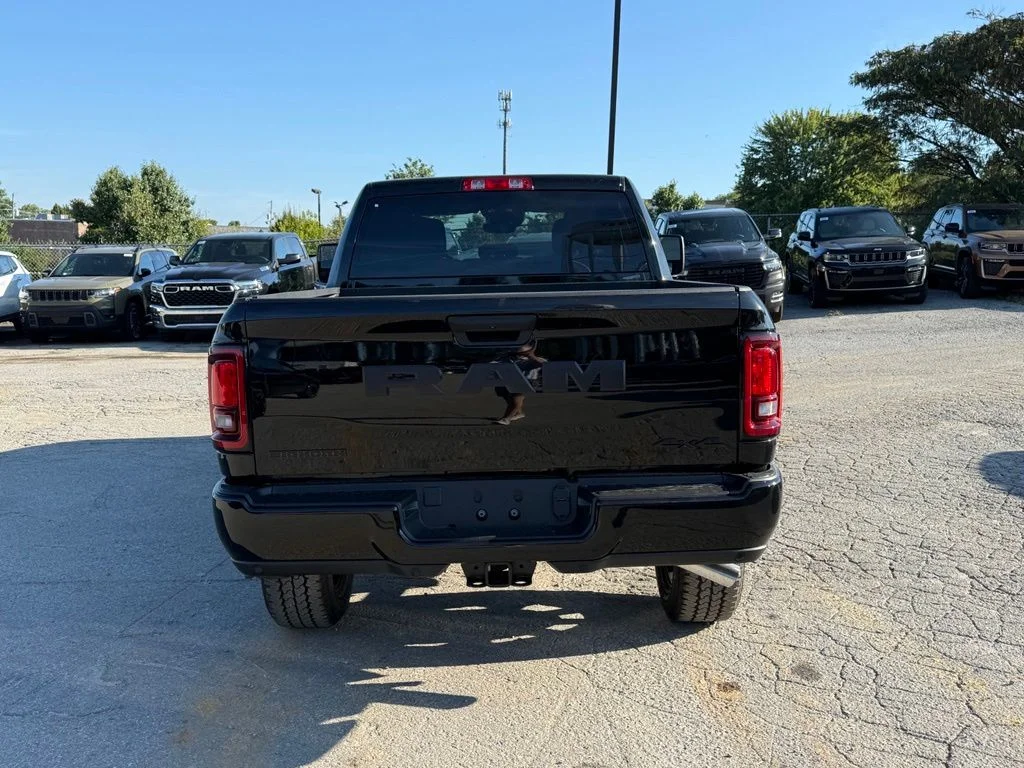 New 2027 Diamond Black Crystal Pearl-Coat Exterior Paint RAM Big Horn image 7