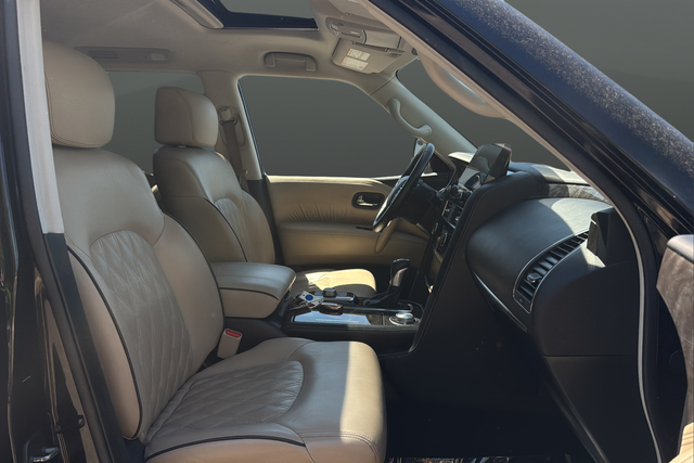 Used 2022 Super Black Nissan Platinum image 23