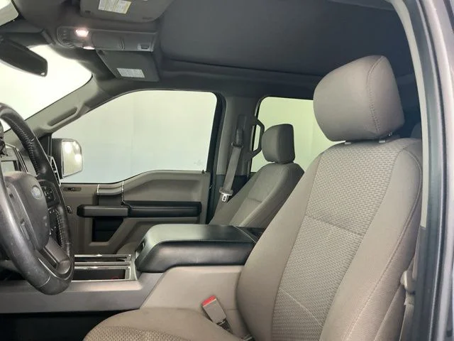 Used 2020 Agate Black Metallic Ford XLT image 9