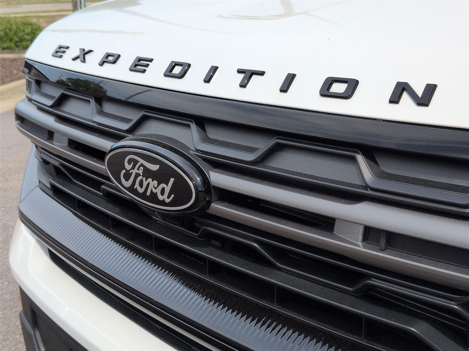 New 2026 Star White Metallic Tri-Coat Ford Tremor® image 14