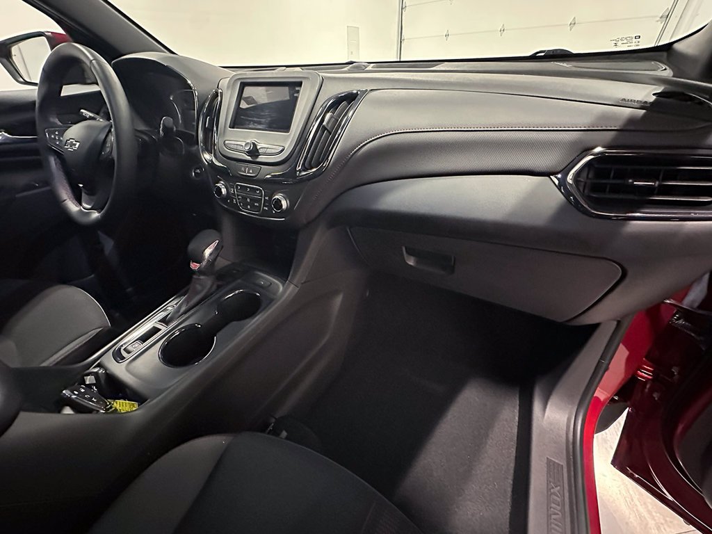 Used 2023 Red Chevrolet RS image 28