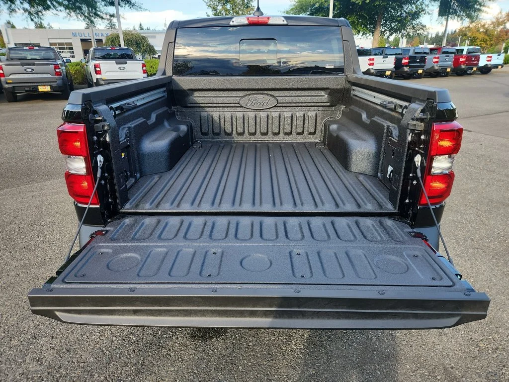 New 2026 Black Ford Lariat image 30