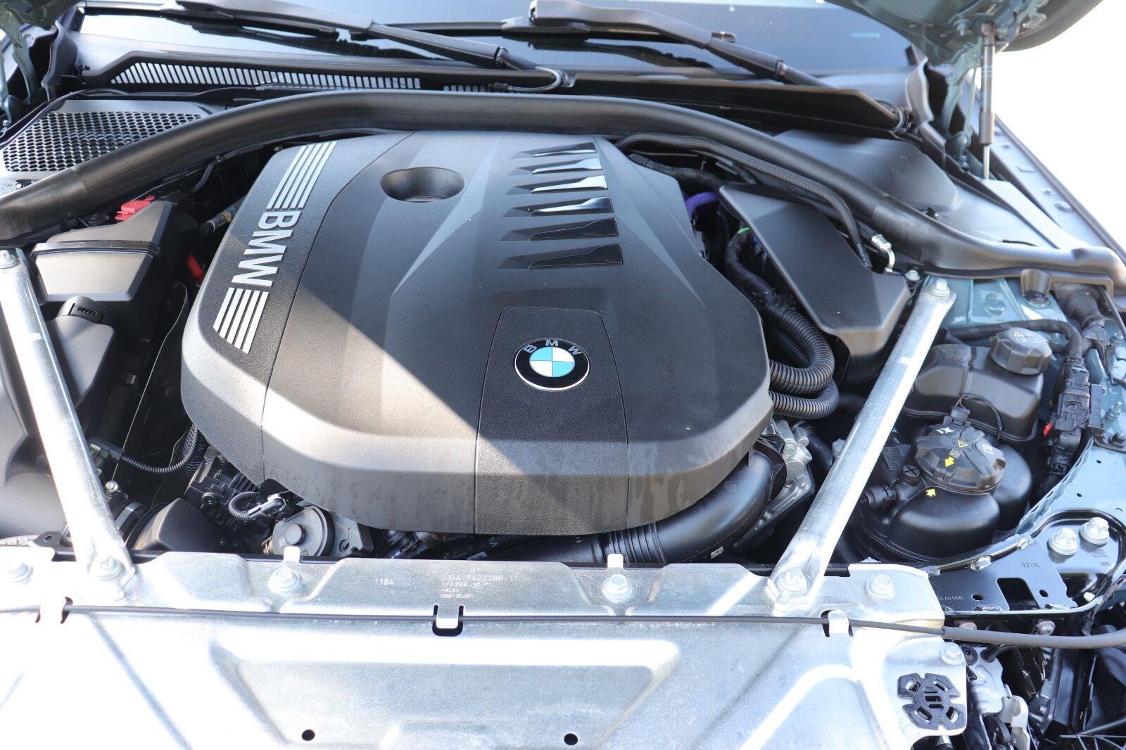 Used 2025 Cape York Green Metallic BMW M440i image 33