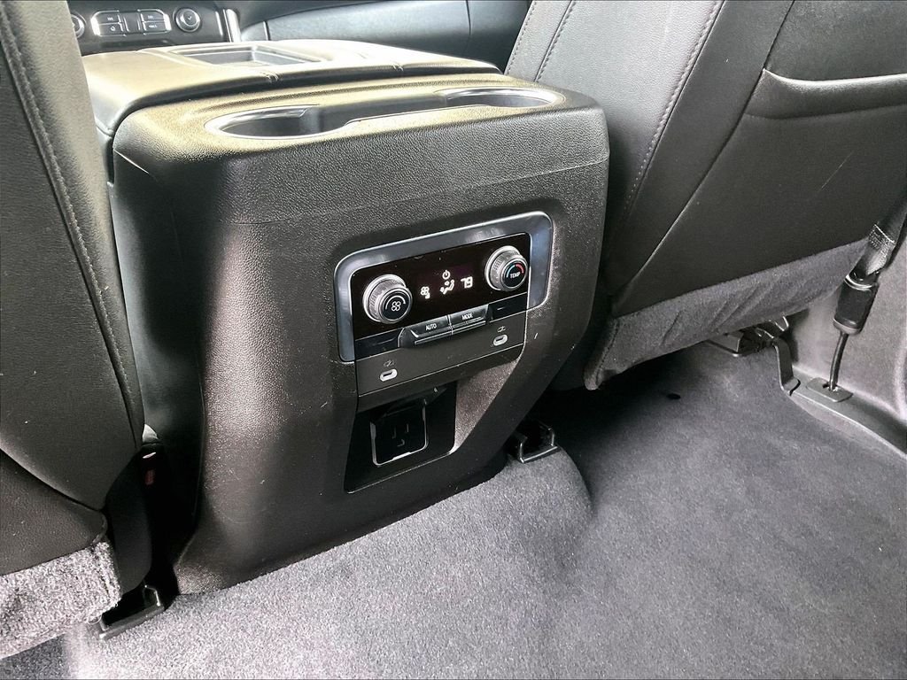 Used 2021 Gray Chevrolet Z71 image 29