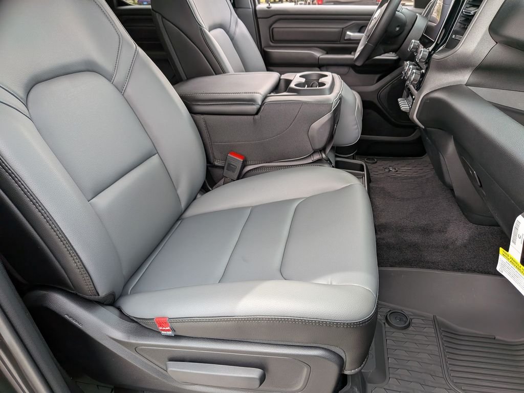 New 2026 Granite Crystal Metallic Clearcoat RAM Tradesman image 26