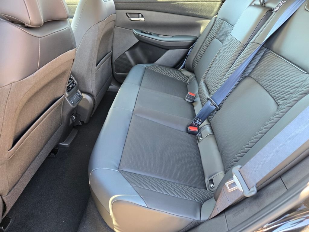 2026 Nissan LEAF Platinum+ - Photo 8