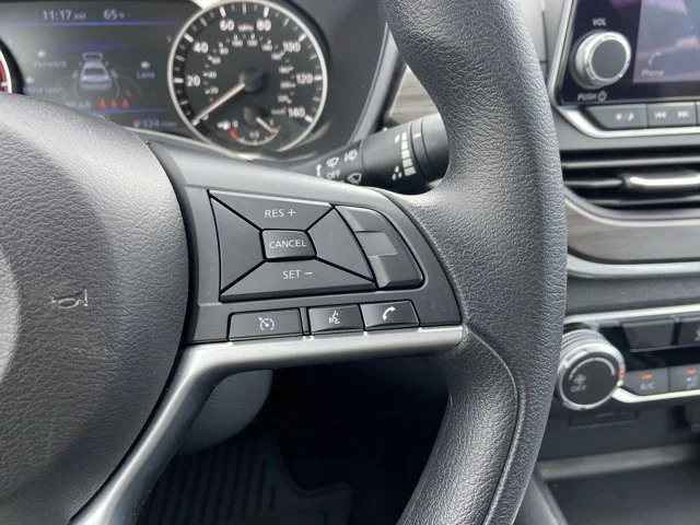2025 Nissan Altima SV - Photo 18