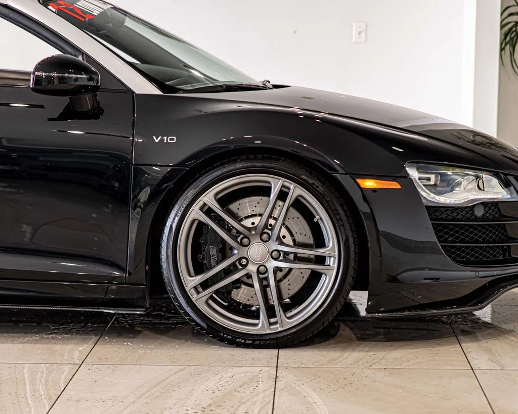 Used 2012 Blue Audi 5.2 image 11