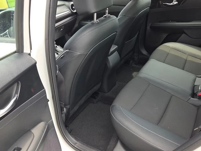 Used 2024 White Kia GT-Line image 7