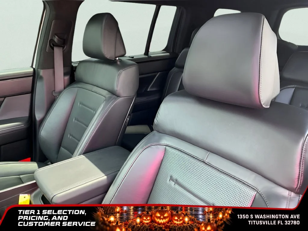 Used 2025 White Hyundai Calligraphy image 27