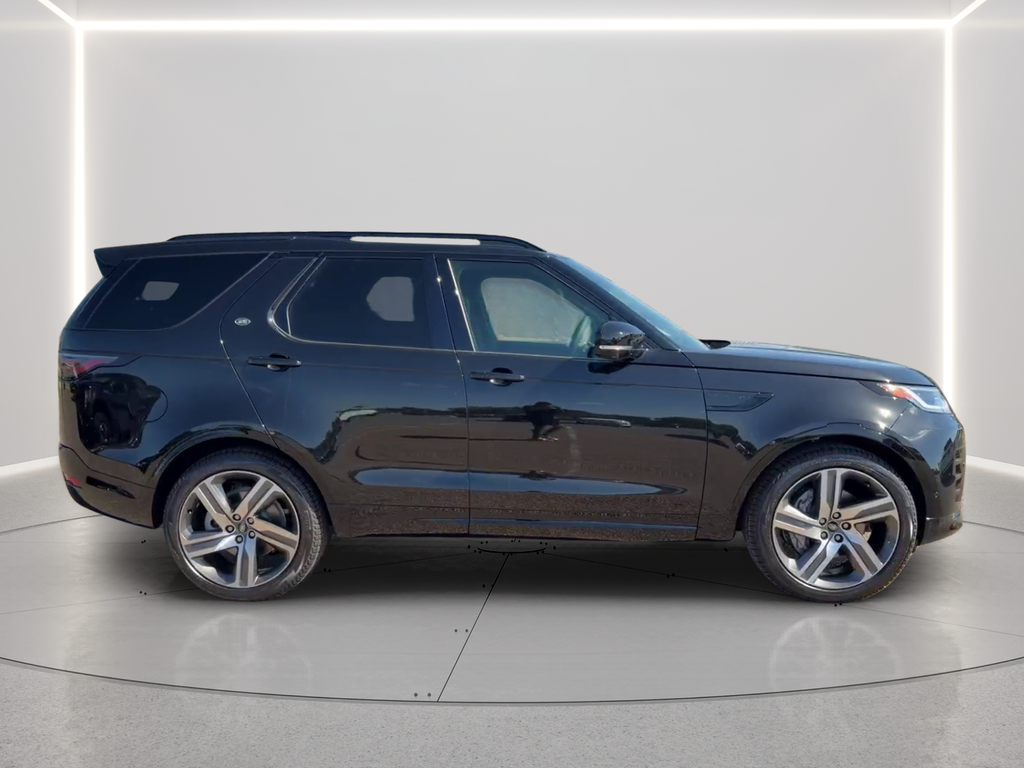 New 2026 Santorini Black Land Rover Dynamic SE image 4