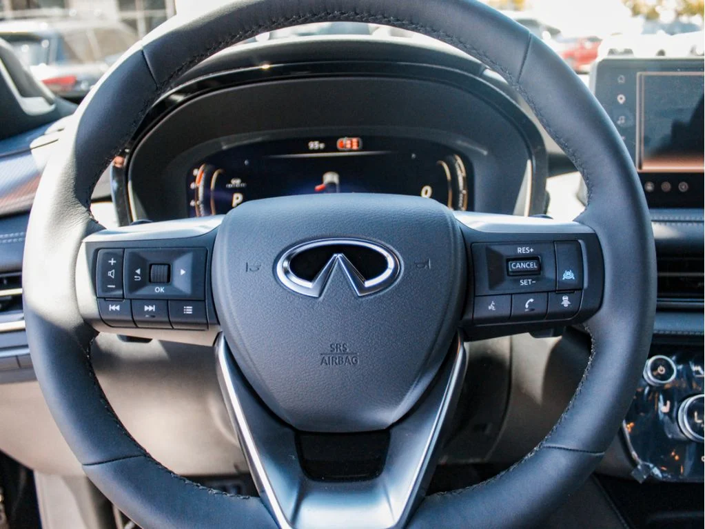 New 2027 BLACK OBSIDIAN INFINITI Luxe AWD image 13