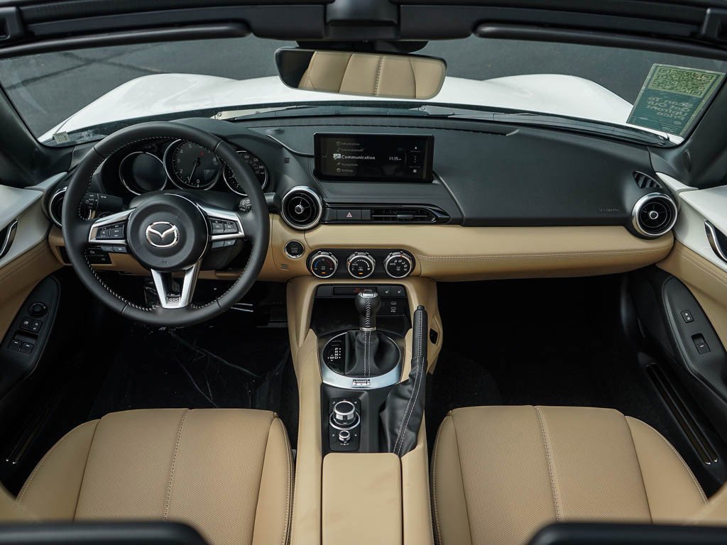 2025 Mazda MX-5 Miata Grand Touring - Photo 11