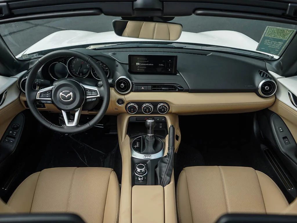 2025 Mazda MX-5 Miata Grand Touring - Photo 11