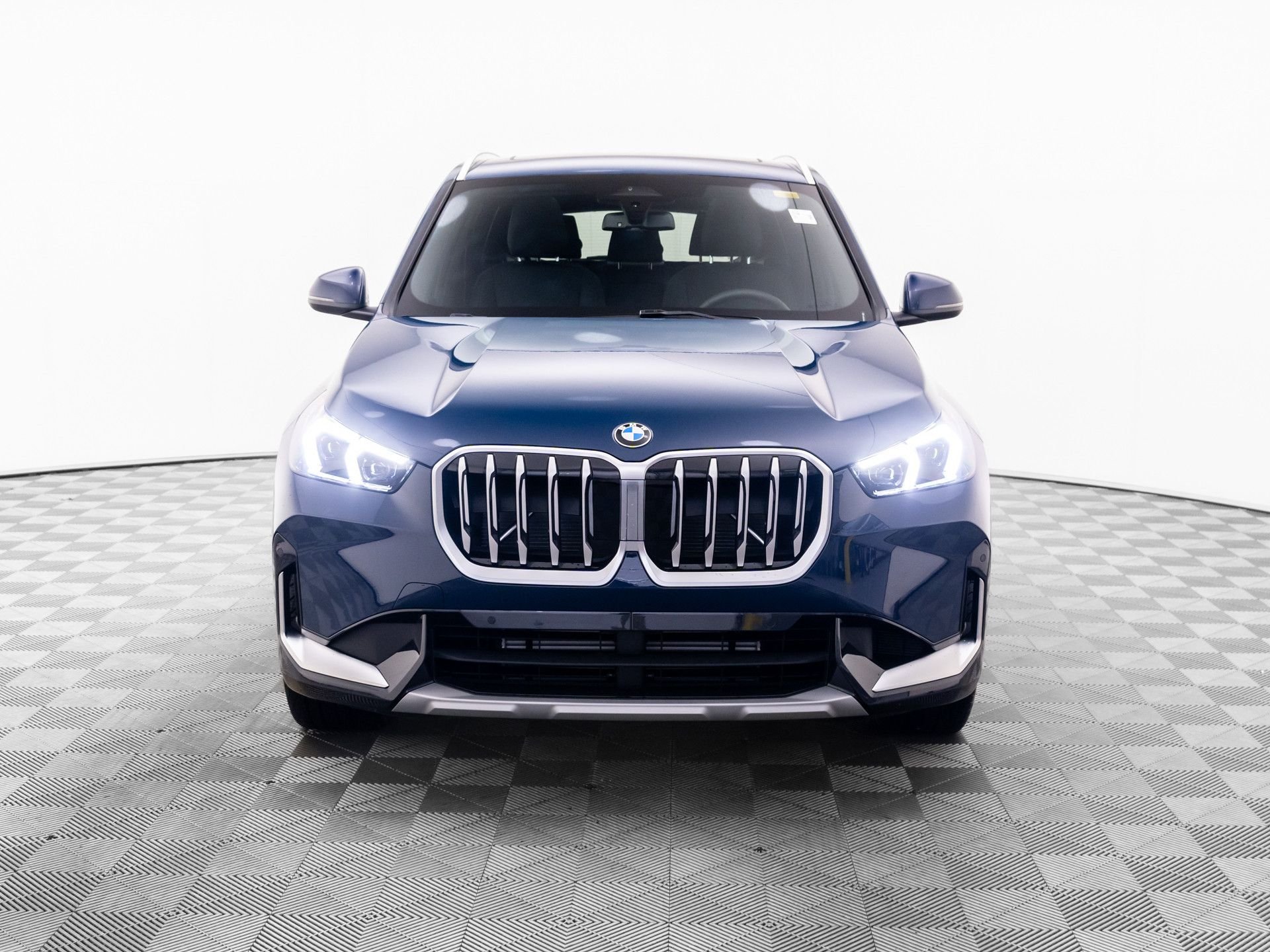 New 2026 Night Dusk Blue Metallic BMW xDrive28i image 10