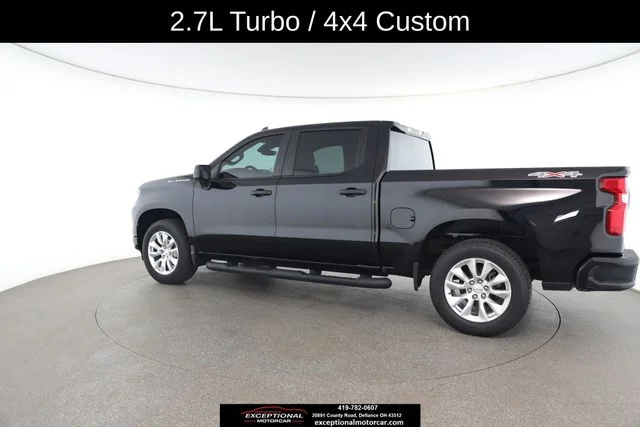 Used 2023 Black Chevrolet Custom image 9