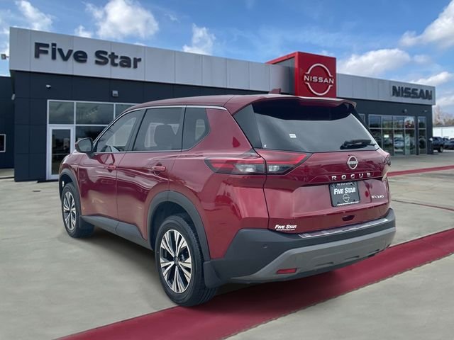 Used 2023 Red Nissan SV image 4