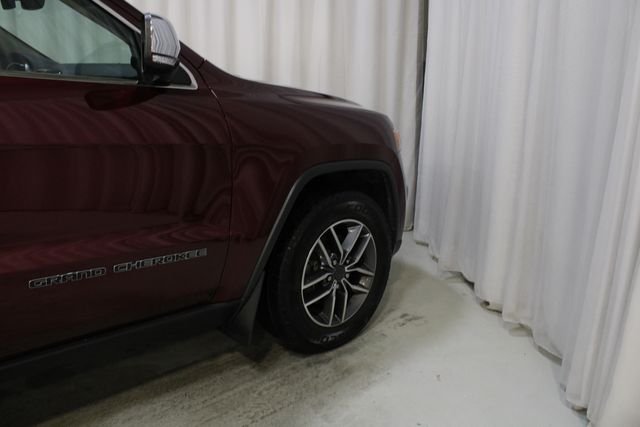 Certified Used 2020 Velvet Jeep Limited image 28