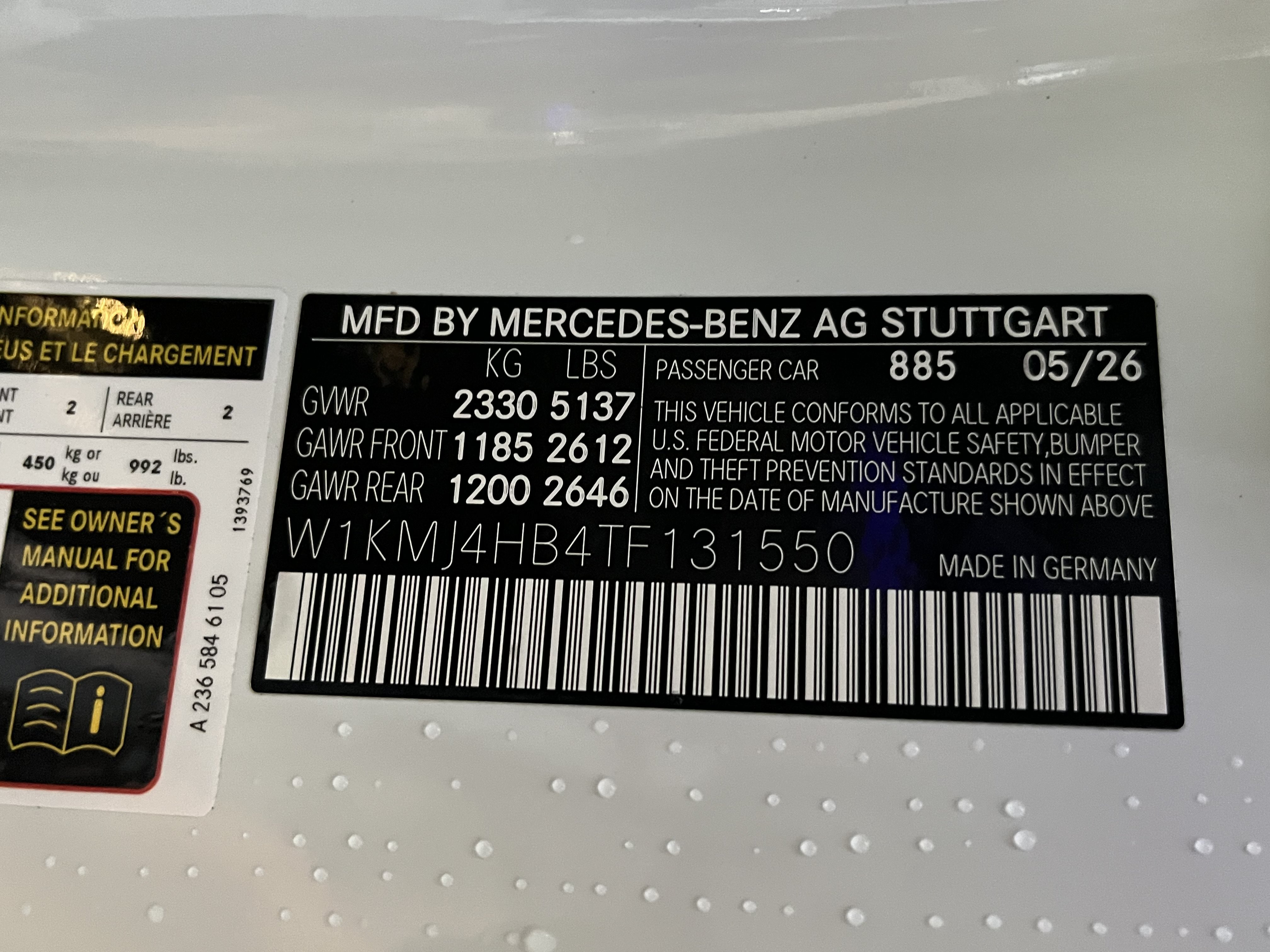 New 2026 MANUFAKTUR Moonlight White Metallic Mercedes-Benz CLE 300 image 29