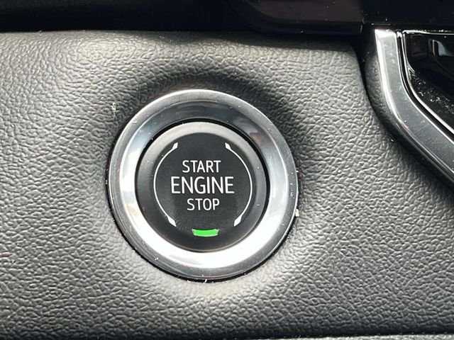 Used 2025 Gray Chevrolet LT image 28