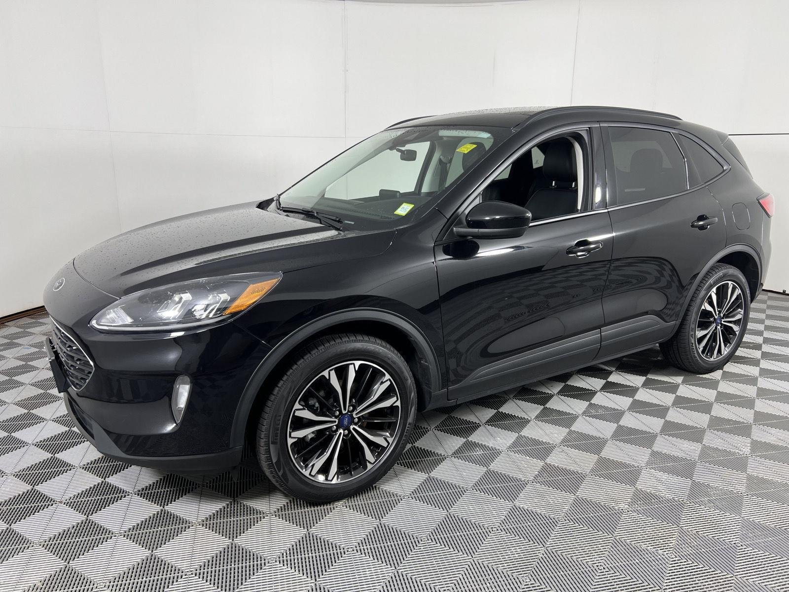Used 2022 Black Metallic Ford SEL image 7