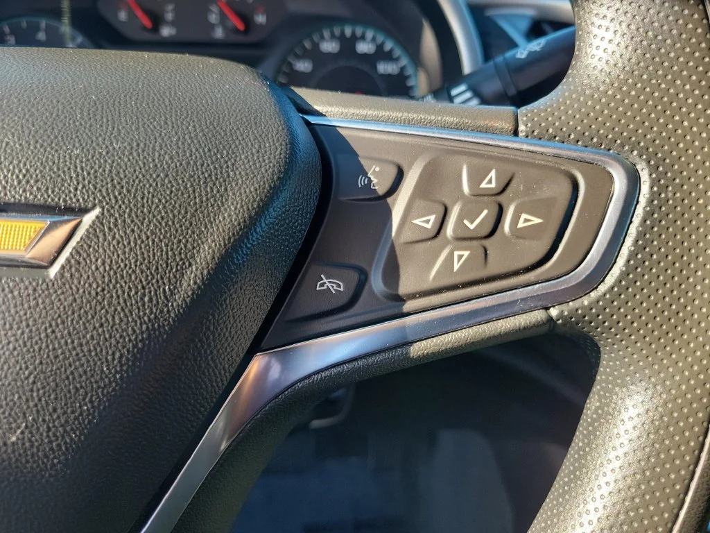 Used 2025 Gray Chevrolet LT image 27